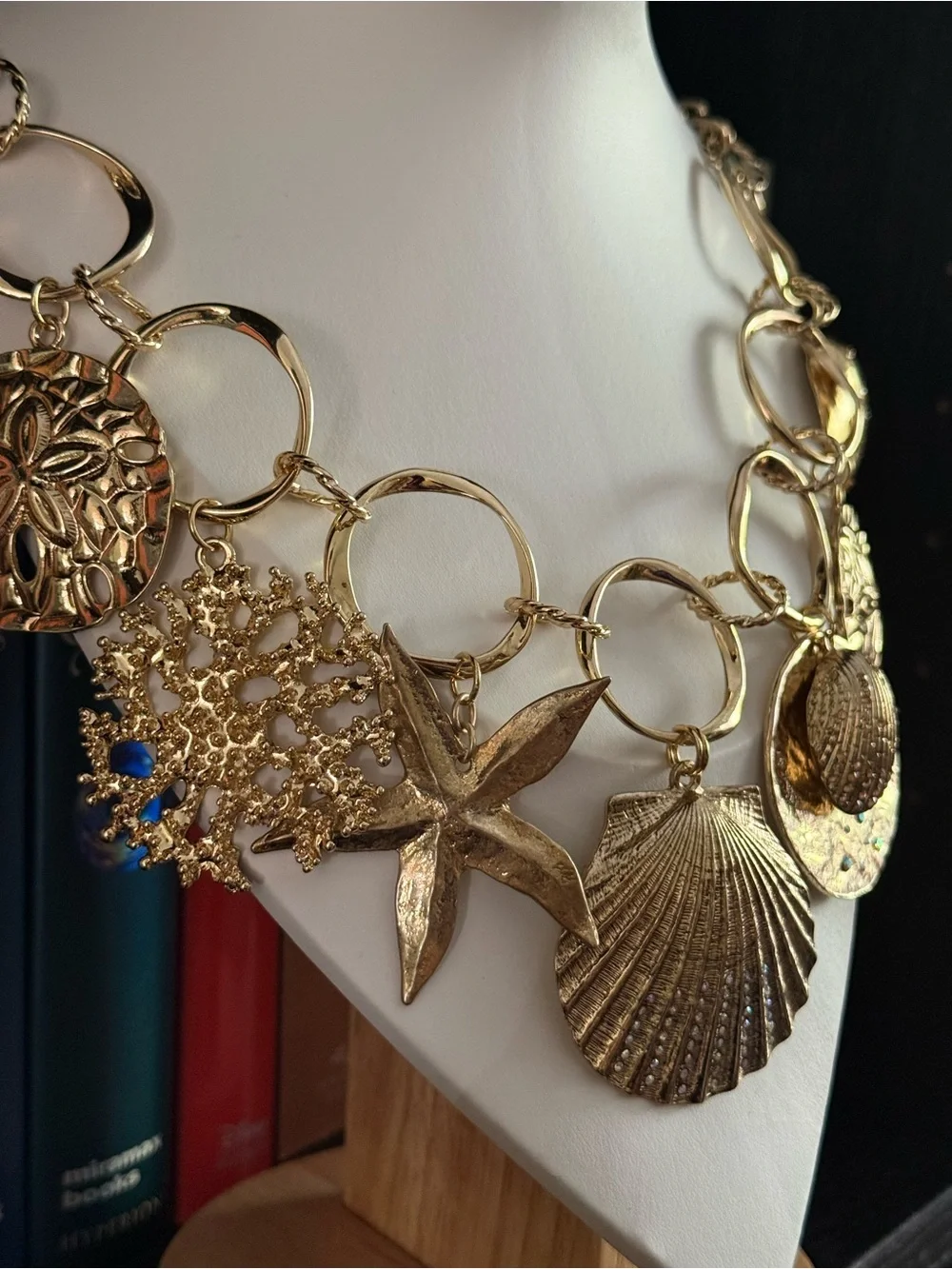 NWT Sequin Gold-Tone Sea Charms Chunky Statement Necklace with Starfish & Shells